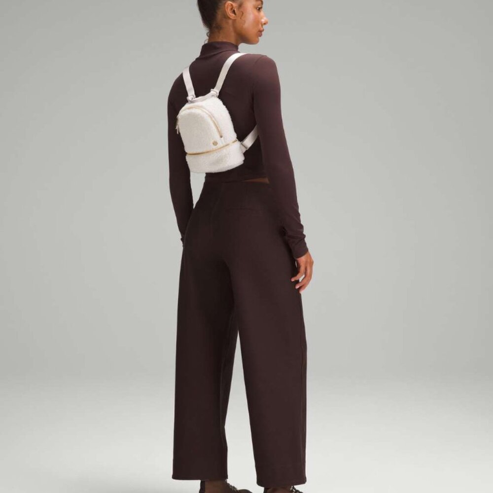 Lululemon City Adventurer Backpack Micro 3L *Fleece White Opal / Gold (NWT) - Picture 3 of 9